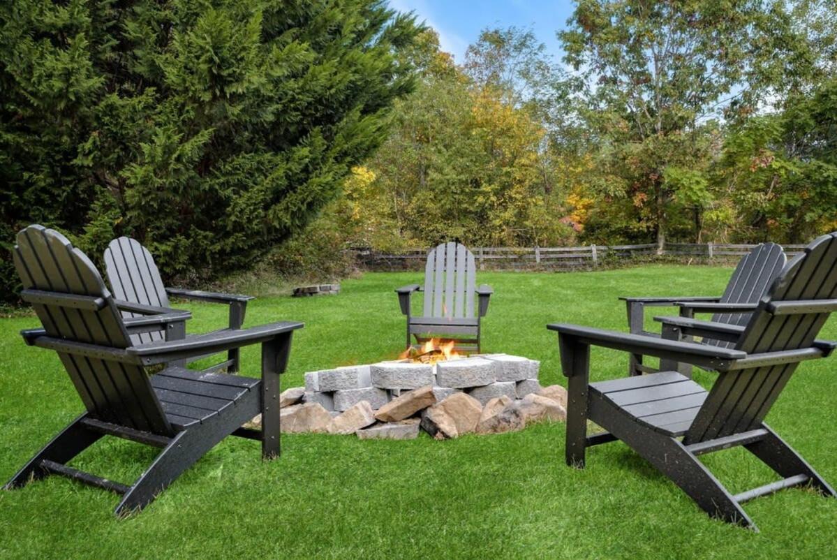 Modern Decor, Hot Tub, Fire Pit & River Access! 卢雷 外观 照片