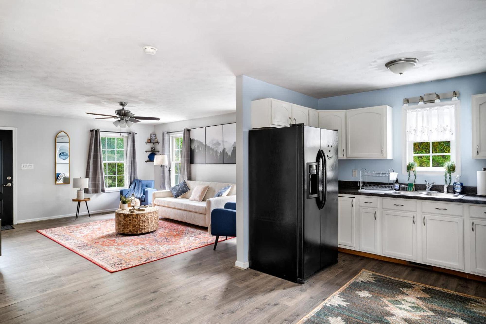Modern Decor, Hot Tub, Fire Pit & River Access! 卢雷 外观 照片